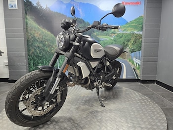 Used Ducati SCRAMBLER 1100 PRO DARK 2022 for sale - bike-78393498: Photo