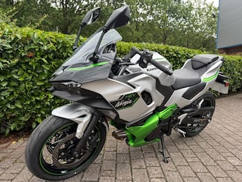 Used Kawasaki Ninja 7 Hybrid 2024 for sale - bike-79854009: Photo