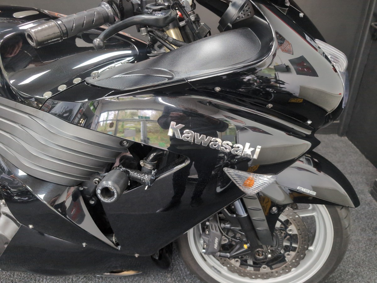 Used Kawasaki ZZR1400 2009 for sale - 78883418: Photo 9