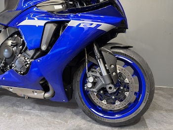 Used Yamaha YZF R1 20 (YZF1000) 2020 for sale - bike-79211578: Photo
