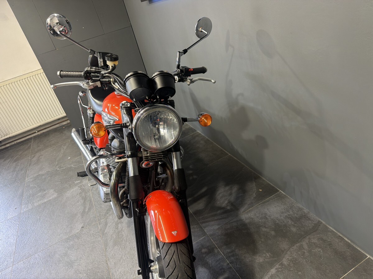 Used Triumph BONNEVILLE 865 2011 for sale - 78395779: Photo 10