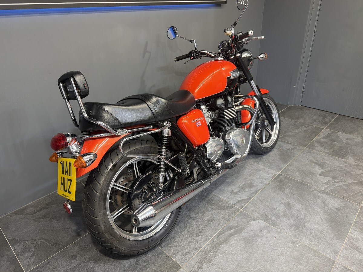 Used Triumph BONNEVILLE 865 2011 for sale - 78395779: Photo 4