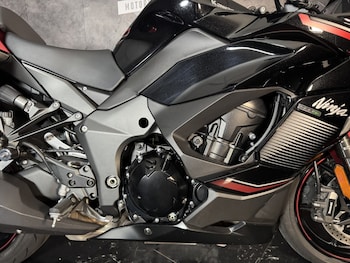 Used Kawasaki ZX 1002 KPFAN 2023 for sale - bike-79353644: Photo