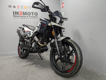 Used Benelli BKX 125 S undefined for sale - bike-78395116: Photo