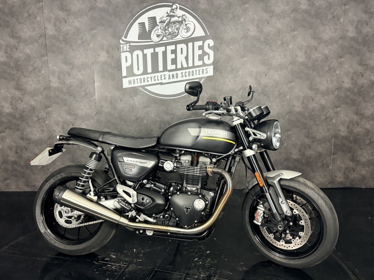 Used Triumph SPEED TWIN 2021 for sale - 78470438: Photo 2