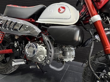 Used Honda Z125 Monkey 2024 for sale - bike-79424313: Photo