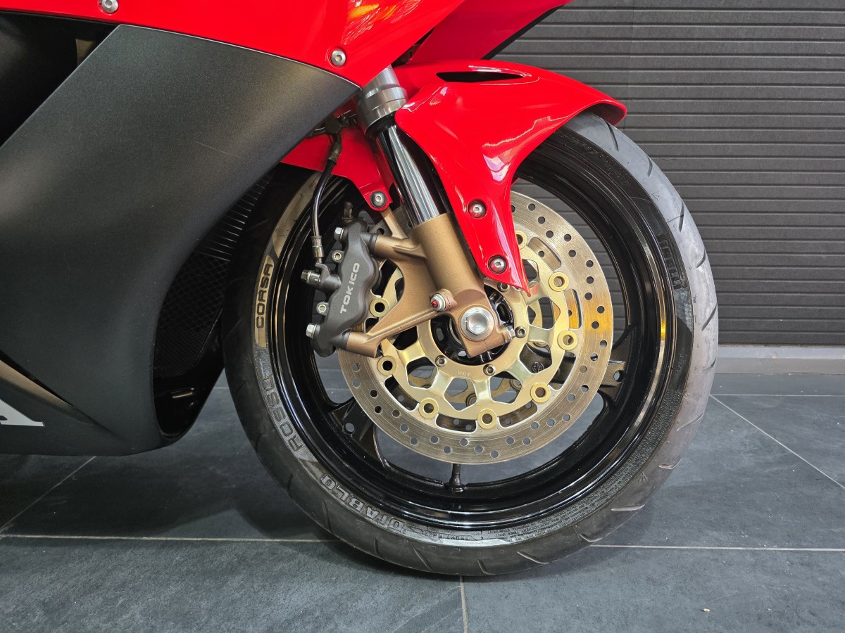Used Honda Fireblade CBR 1000 RR-4 2004 for sale - 78393575: Photo 2