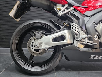 Used Honda Fireblade CBR 1000 RR-4 2004 for sale - bike-78393575: Photo