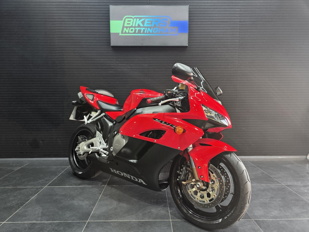 Used Honda Fireblade CBR 1000 RR-4 2004 for sale - 78393575: Photo 5
