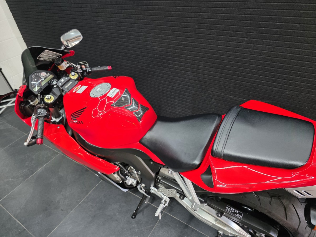 Used Honda Fireblade CBR 1000 RR-4 2004 for sale - 78393575: Photo 7