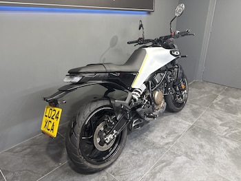 Used Husqvarna VITPILEN 401 2024 2024 for sale - bike-78394187: Photo