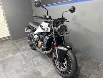 Used Husqvarna VITPILEN 401 2024 2024 for sale - bike-78394187: Photo