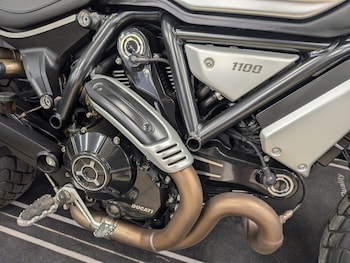 Used Ducati SCRAMBLER 1100 PRO DARK 2021 for sale - bike-78794988: Photo