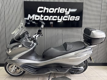Used Piaggio X10 350 2016 for sale - bike-78836249: Photo