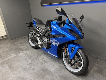 Used Suzuki GSX-8R 2025 for sale - bike-78395627: Photo