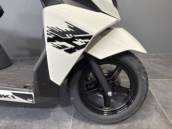 Used Suzuki AVENIS 125cc Pre-reg undefined for sale - bike-78395596: Photo