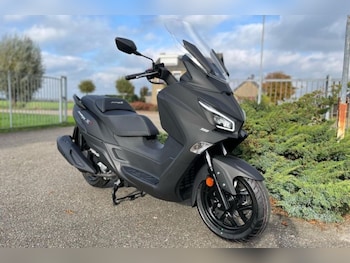 Used SYM Joymax Z+ 125cc undefined for sale - bike-78395491: Photo