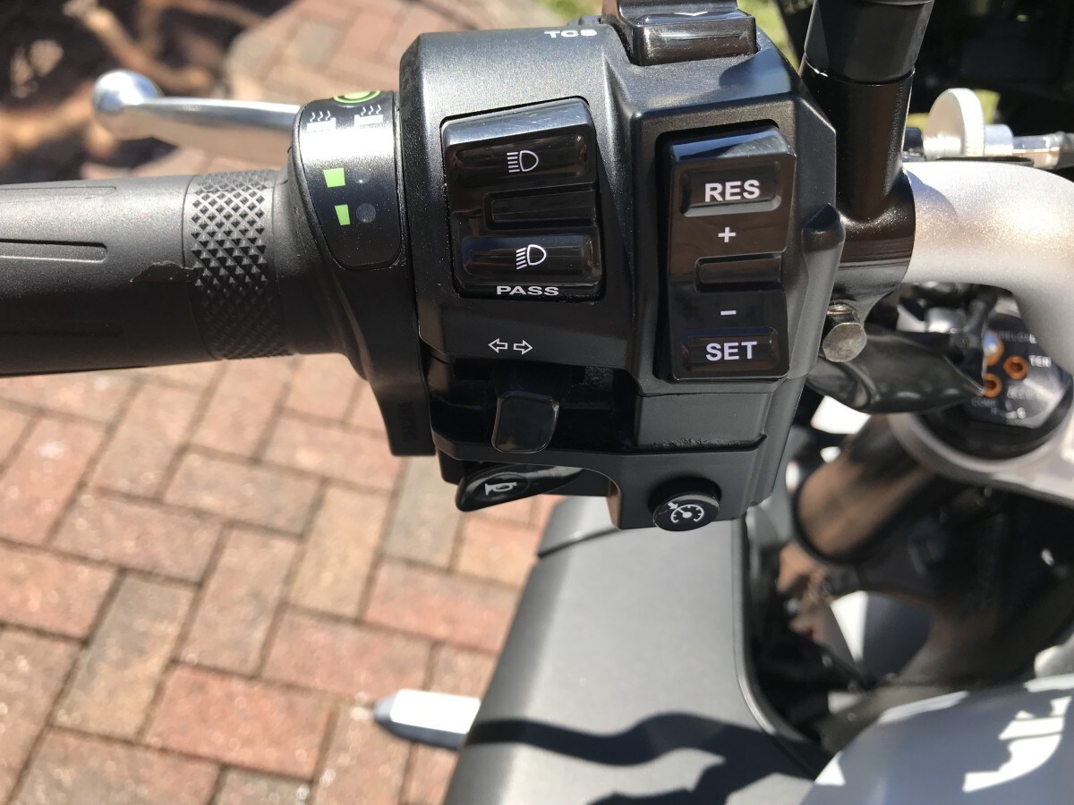Used Yamaha MT-10 MTN1000 for sale - 78393927: Photo 16
