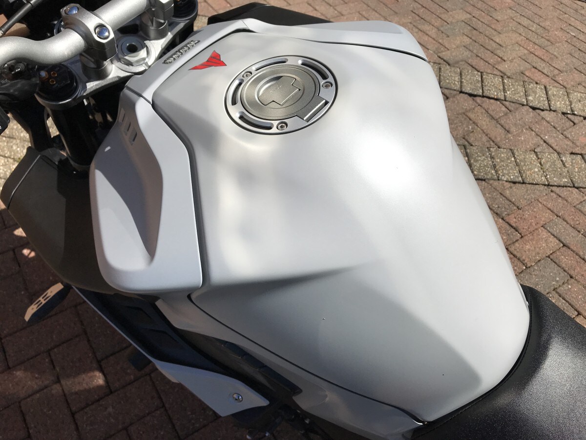Used Yamaha MT-10 MTN1000 for sale - 78393927: Photo 9