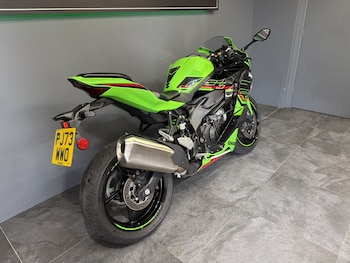 Used Kawasaki ZX 400 SRFNN 2023 for sale - bike-78692126: Photo