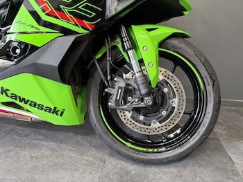 Used Kawasaki ZX 400 SRFNN 2023 for sale - bike-78692126: Photo