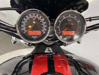 Used Triumph ROCKET 3 ROADSTER 2013 for sale - bike-79595267: Photo