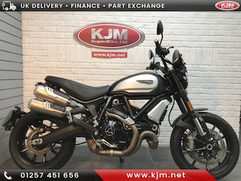 Used Ducati SCRAMBLER 1100 PRO DARK 2022 for sale - bike-78393123: Photo