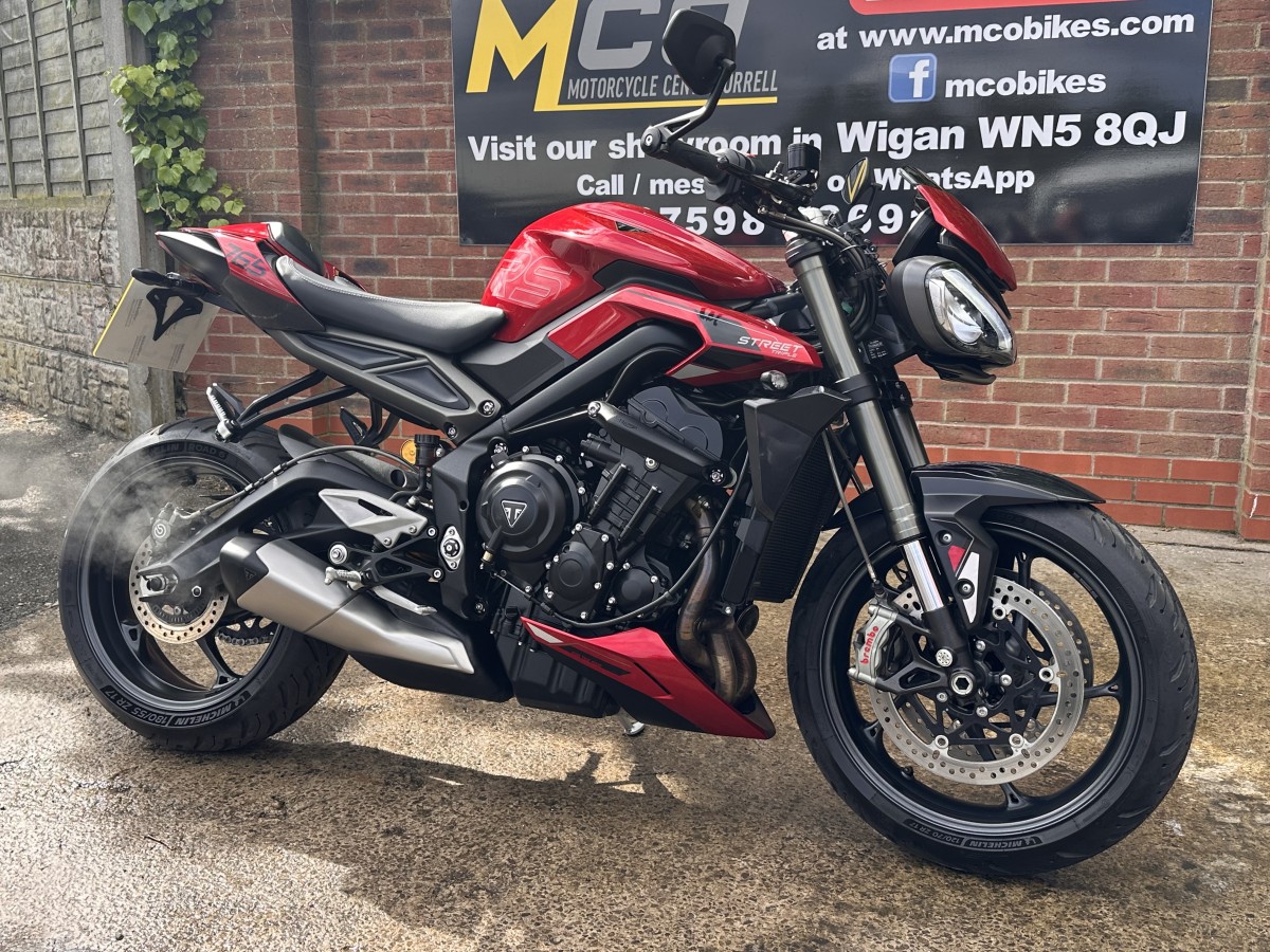 Used Triumph STREET TRIPLE 765 RS 2023 for sale - 78621225: Photo 2