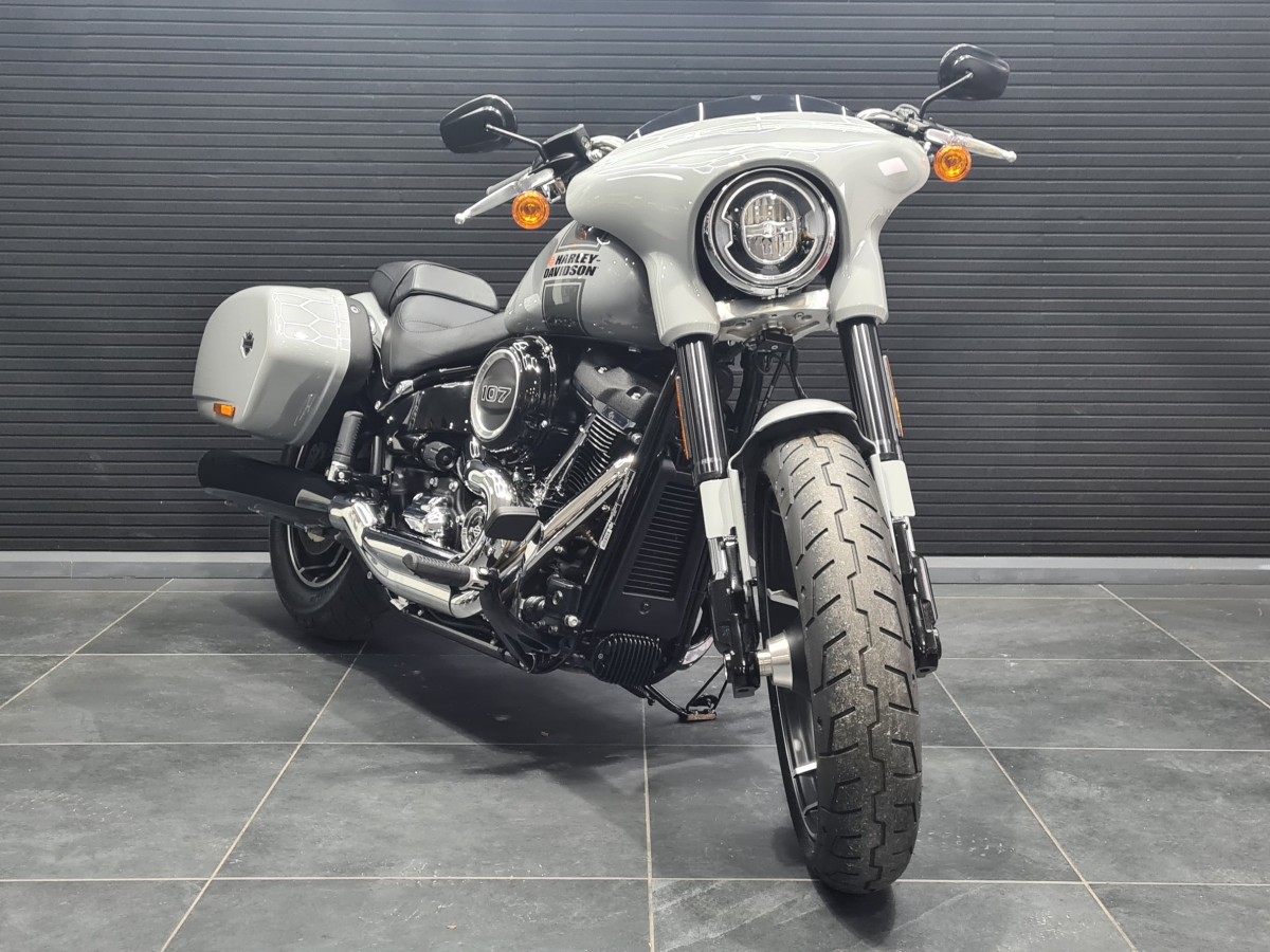 Used Harley-Davidson SPORT GLIDE 1745 24 2024 for sale - 78393530: Photo 2