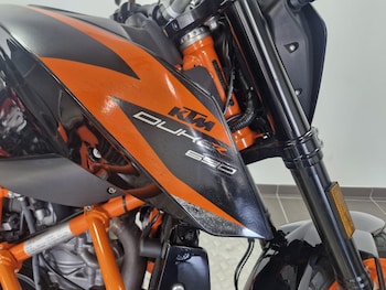 Used KTM 690 DUKE R 16 2016 for sale - bike-78394548: Photo