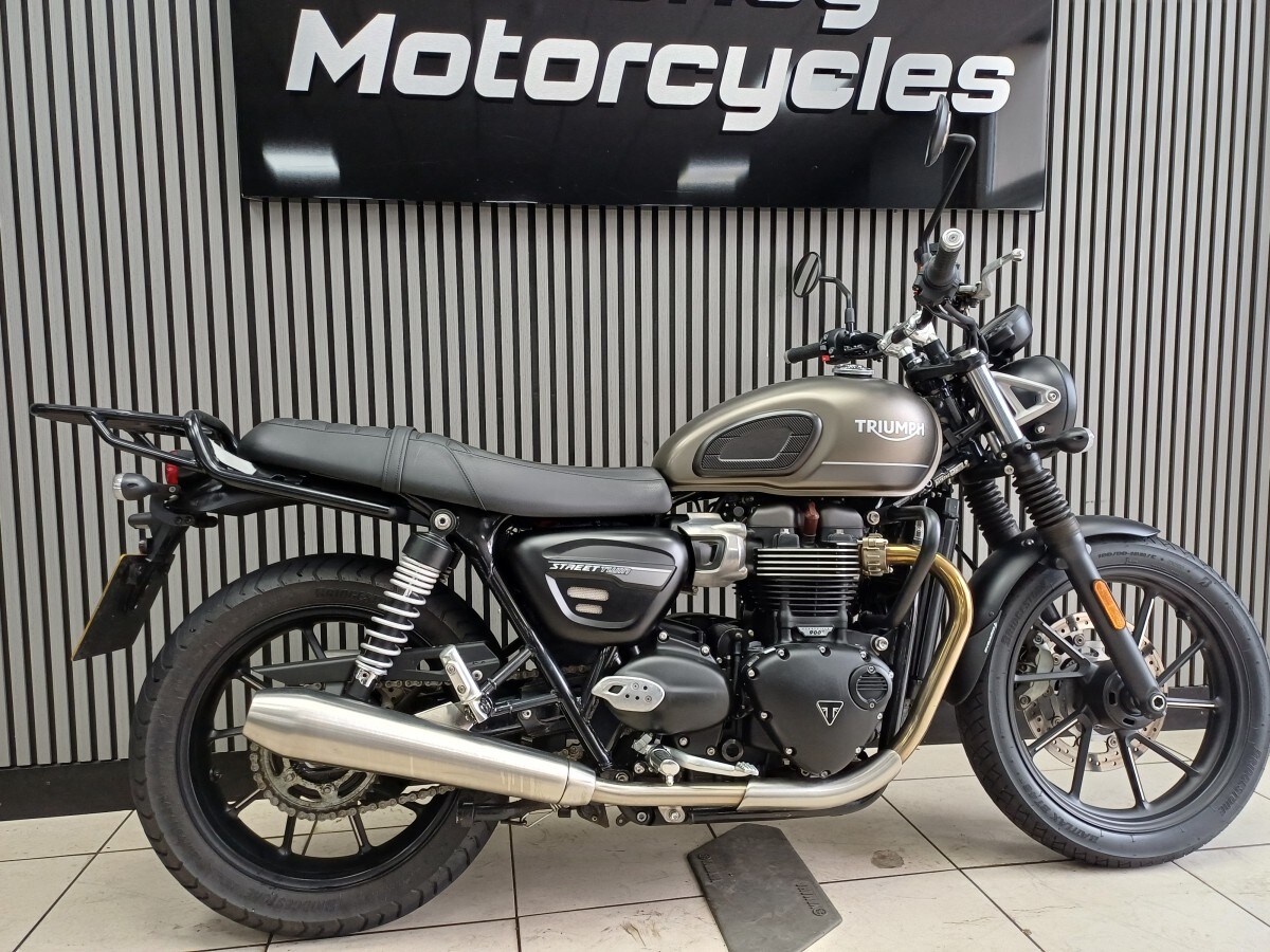 Used Triumph BONNEVILLE STREET TWIN 900 2021 for sale - 78394962: Photo 4