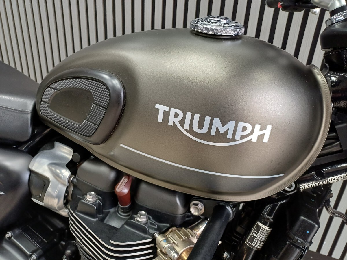 Used Triumph BONNEVILLE STREET TWIN 900 2021 for sale - 78394962: Photo 7