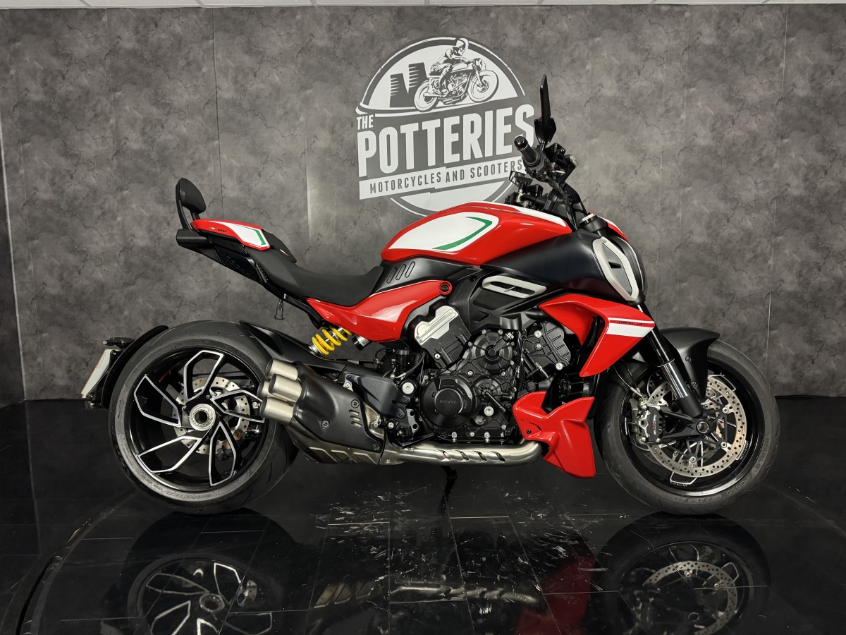 Used Ducati DIAVEL V4 2024 for sale - 78427949: Photo 2
