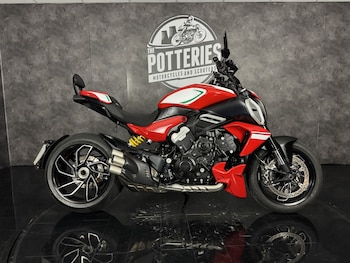 Used Ducati DIAVEL V4 2024 for sale - bike-78427949: Photo