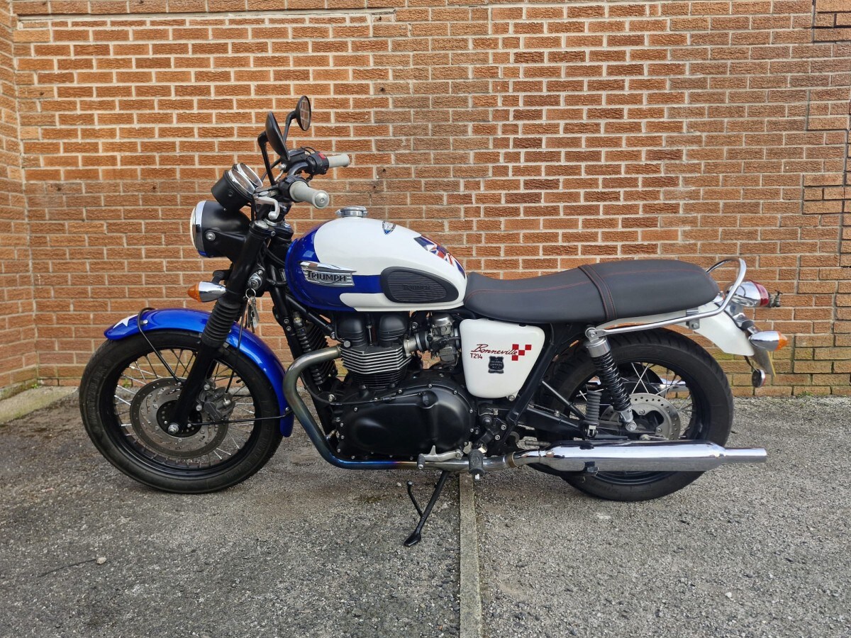 Used Triumph BONNEVILLE T214 2015 for sale - 78393375: Photo 4