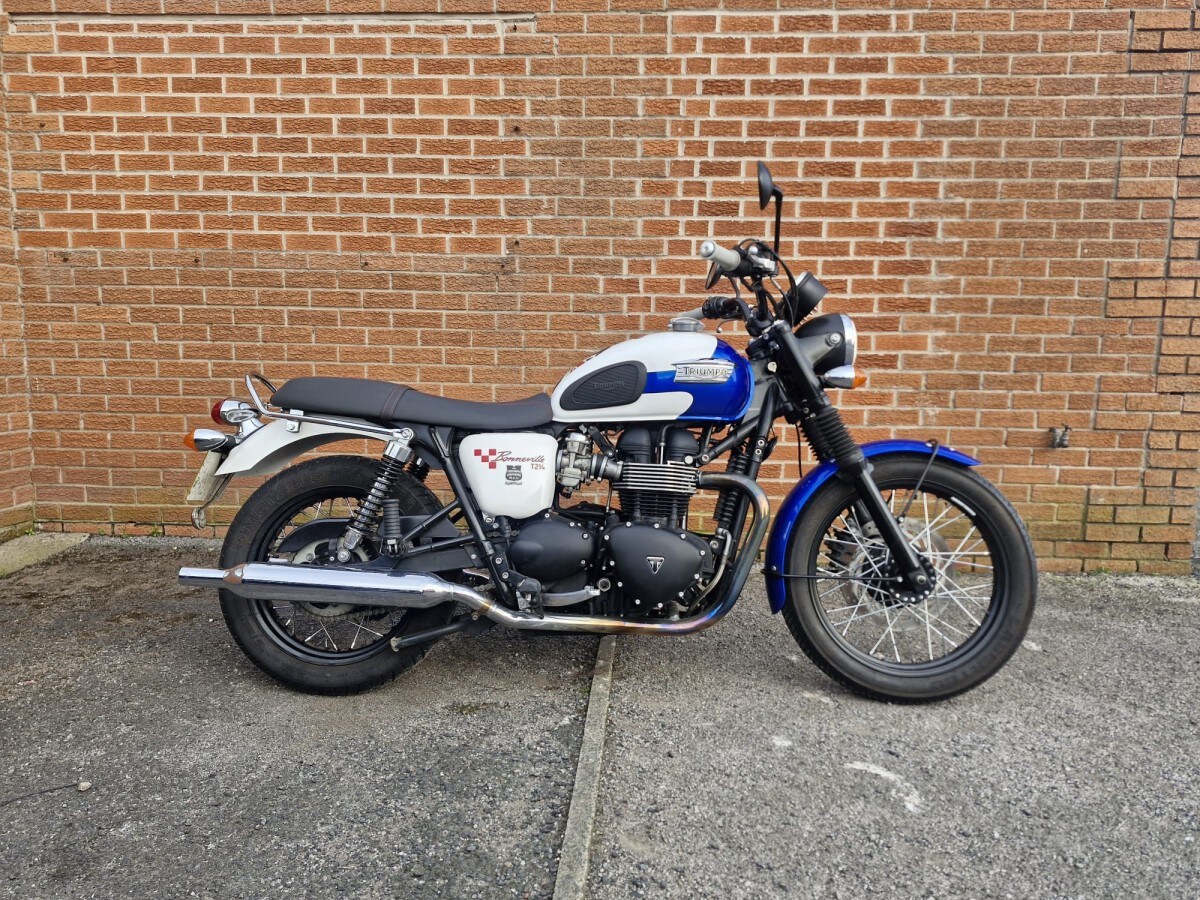 Used Triumph BONNEVILLE T214 2015 for sale - 78393375: Photo 8