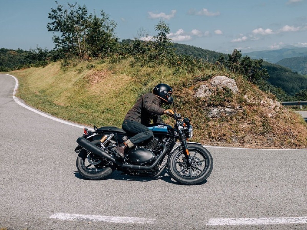 Used Royal Enfield Continental GT 650 Twin Premium for sale - 78477427: Photo 18