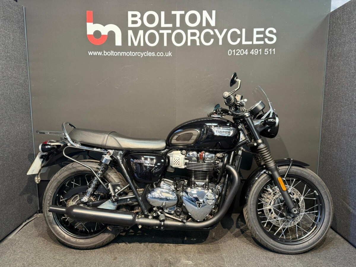 Used Triumph BONNEVILLE T100 BLACK 2019 for sale - 78427943: Photo 2