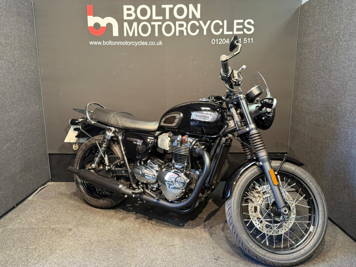 Used Triumph BONNEVILLE T100 BLACK 2019 for sale - 78427943: Photo 4
