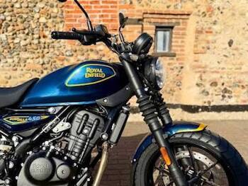 Used Royal Enfield GUERRILLA 450 TWILIGHT BLUE 0% FINANCE AVAILABLE undefined for sale - bike-79680693: Photo