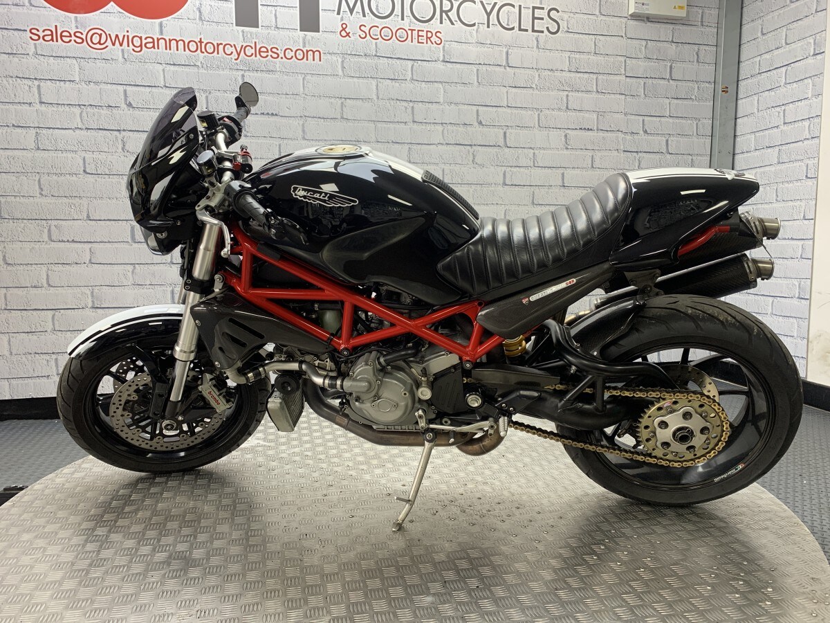 Used Ducati Monster S4R 2009 for sale - 78394230: Photo 10