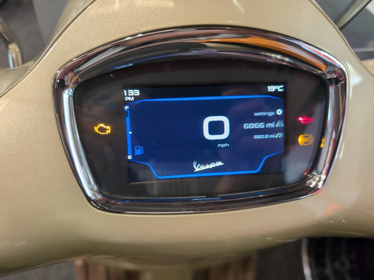 Used Piaggio VESPA GTS 300 75TH 2021 for sale - 78674316: Photo 14