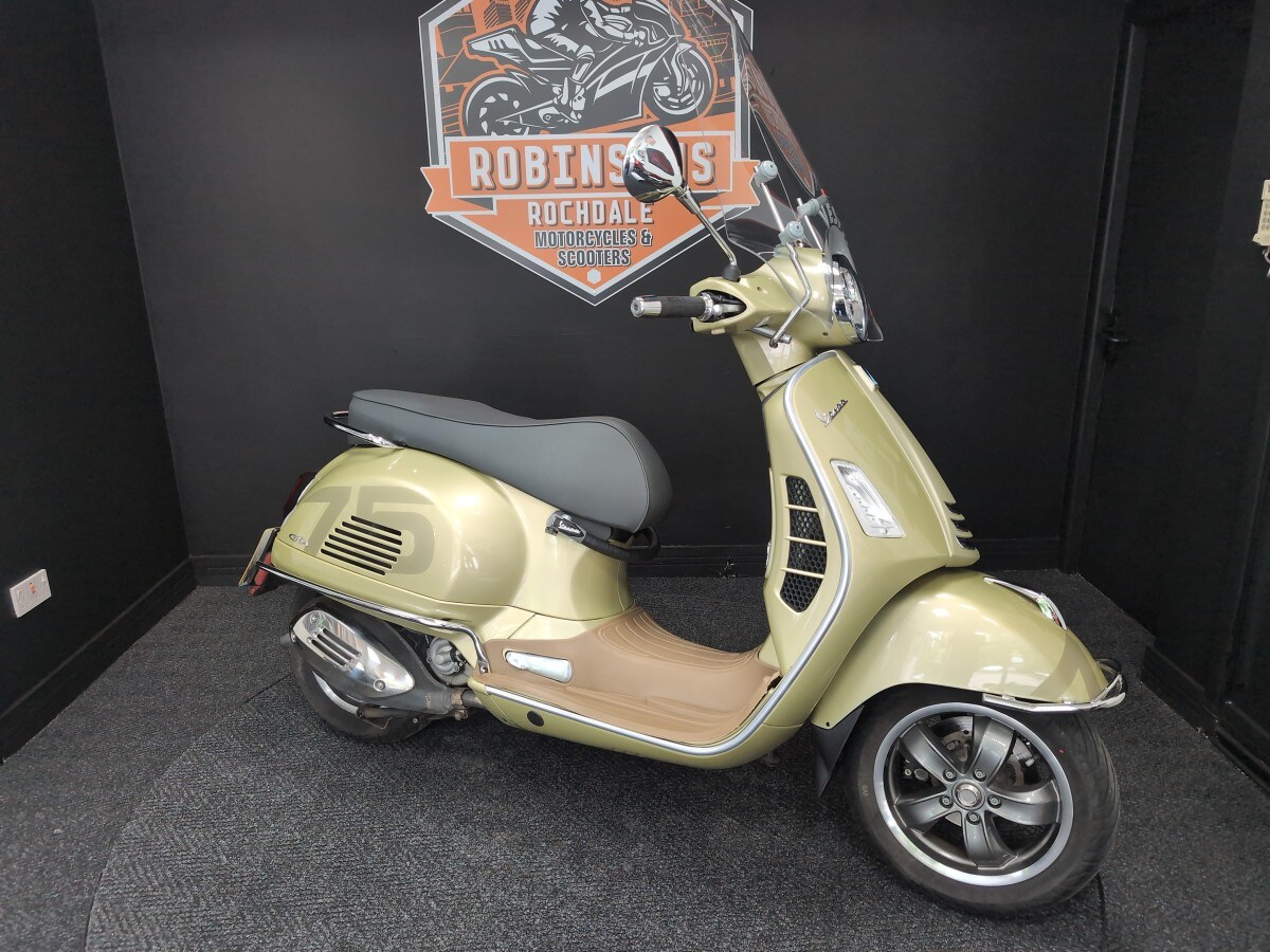 Used Piaggio VESPA GTS 300 75TH 2021 for sale - 78674316: Photo 4