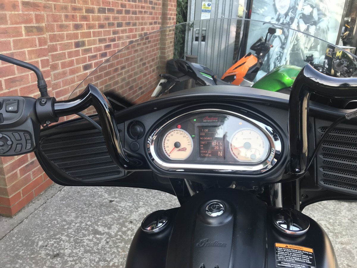 Used Indian CHIEFTAIN DARK HORSE 2017 for sale - 78510358: Photo 9