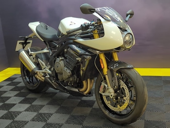 Used Triumph SPEED TRIPLE 1200 RR 2022 for sale - bike-78396391: Photo
