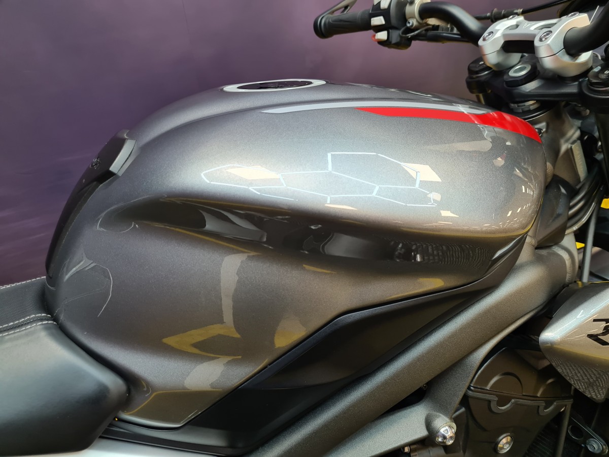 Used Triumph STREET TRIPLE 765 RS 2020 for sale - 78396231: Photo 6