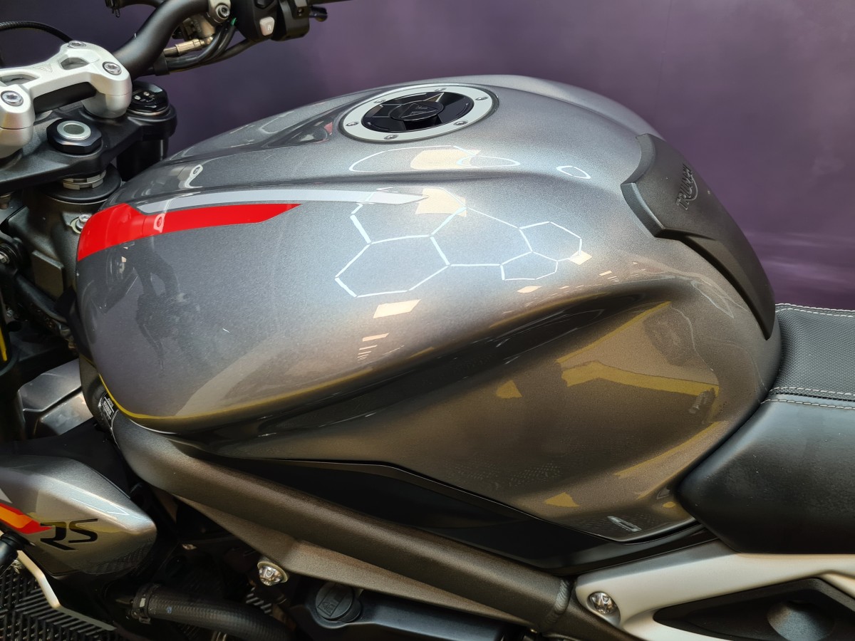Used Triumph STREET TRIPLE 765 RS 2020 for sale - 78396231: Photo 9