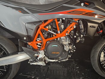 Used KTM 690 SMC R 21 2021 for sale - bike-79392370: Photo
