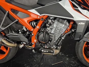 Used KTM 990 DUKE R 26 2026 for sale - bike-79184760: Photo