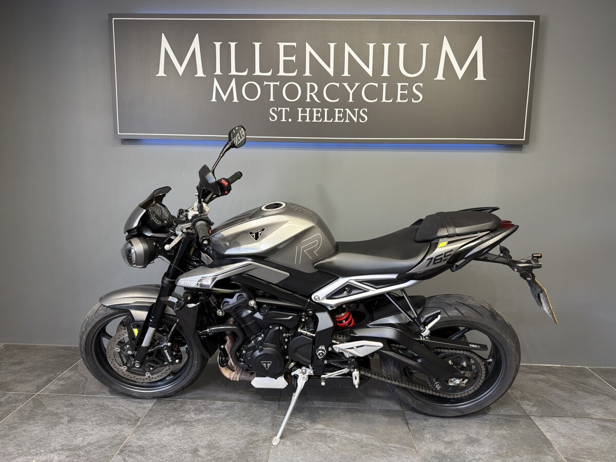 Used Triumph STREET TRIPLE R 2023 for sale - 78446118: Photo 12